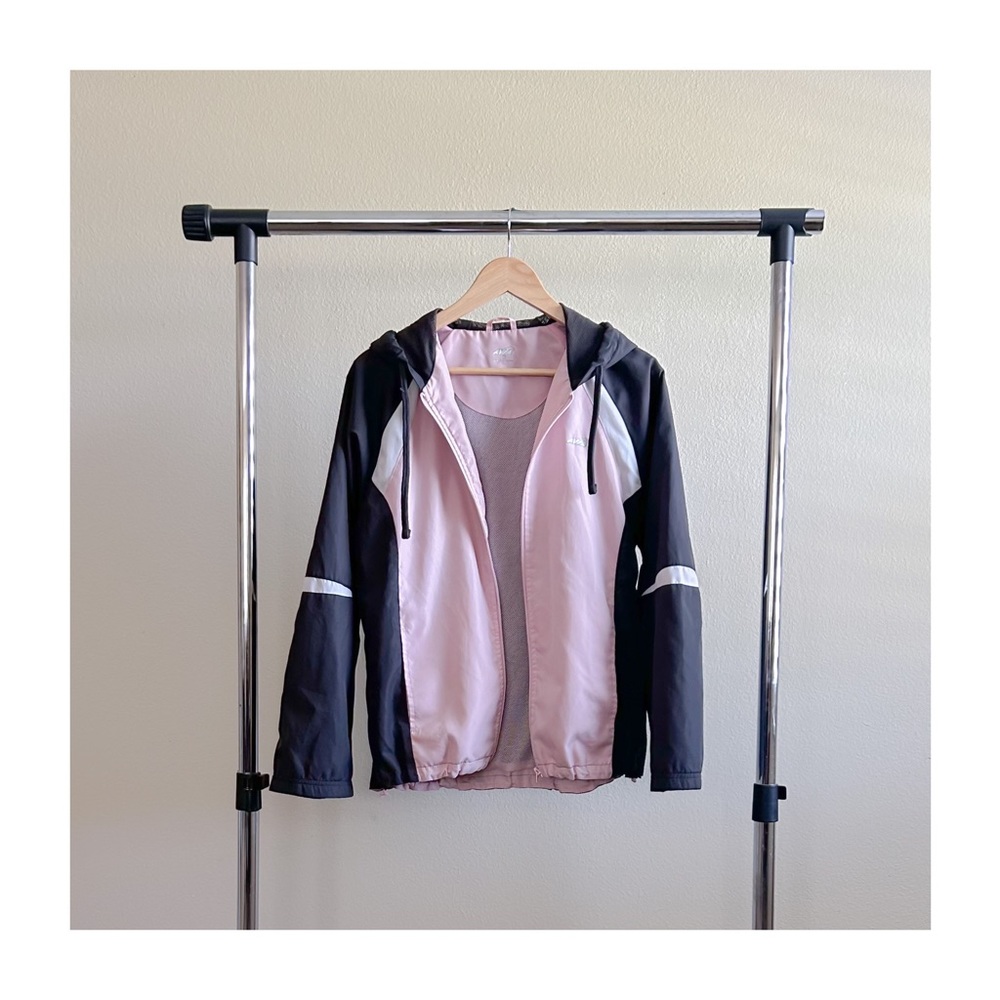 AVIA Sporty Windbreaker
